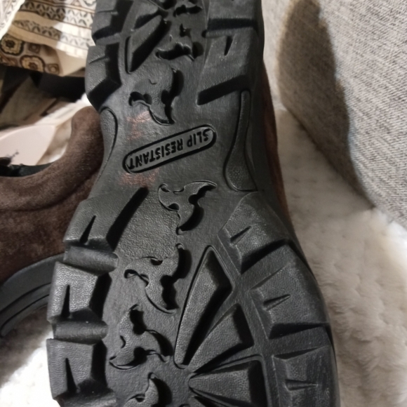 Duluth trading co. Men's brown Suede Slip on leather uppers Hiking walking shoes - Picture 4 of 11